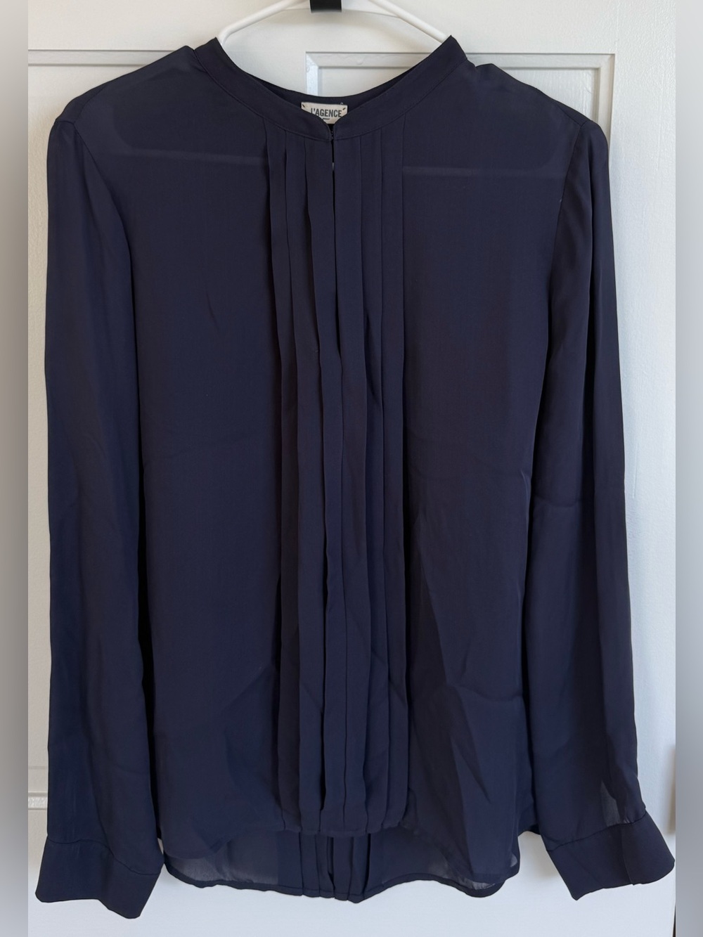 L’Agence 100% Silk Pleated Front Blouse Navy‎ Blue Long Sleeve Size M